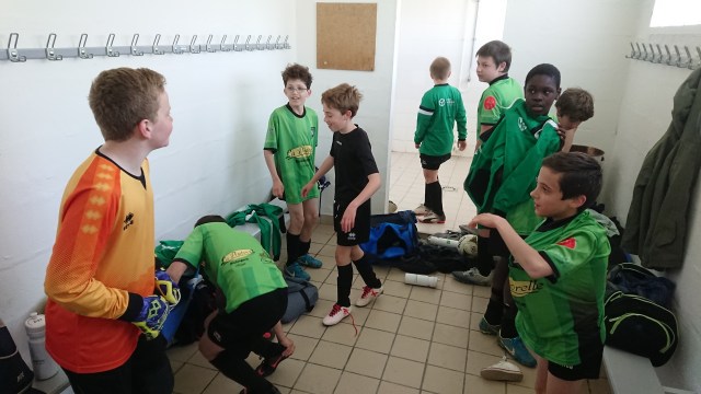 DSCPDC_0003_BURST20190413115530685_COVER (Copier)